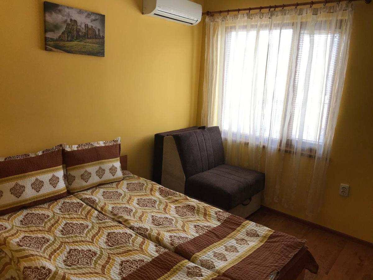 Guesthouse Elena Belogradchik Bagian luar foto