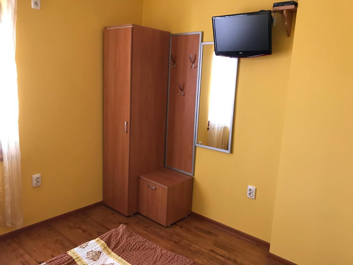 Guesthouse Elena Belogradchik Bagian luar foto